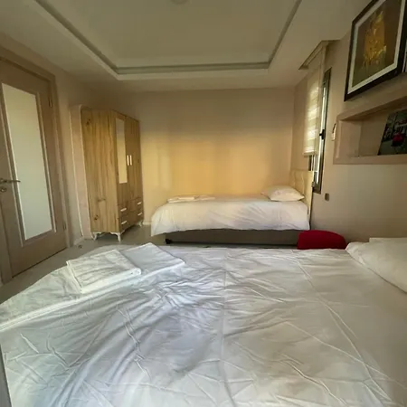 Izmirin Kalbi Denize Sifir Özdere