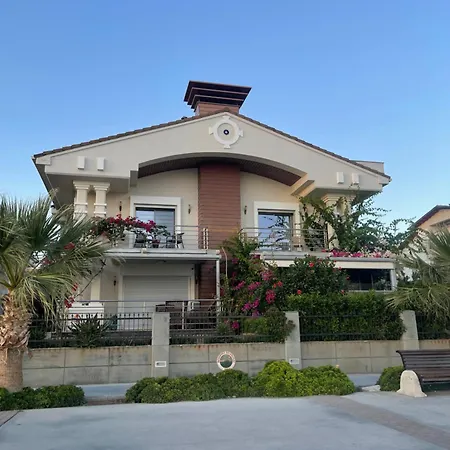 Izmirin Kalbi Denize Sifir Willa Özdere