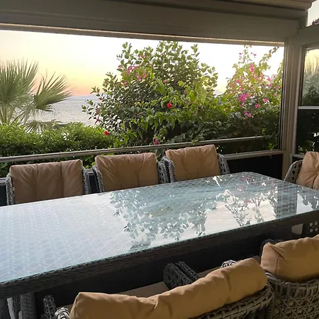 Villa Izmirin Kalbi Denize Sifir Ozdere