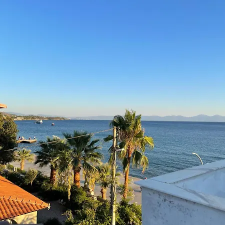 Villa Izmırın Kalbı Denıze Sıfır